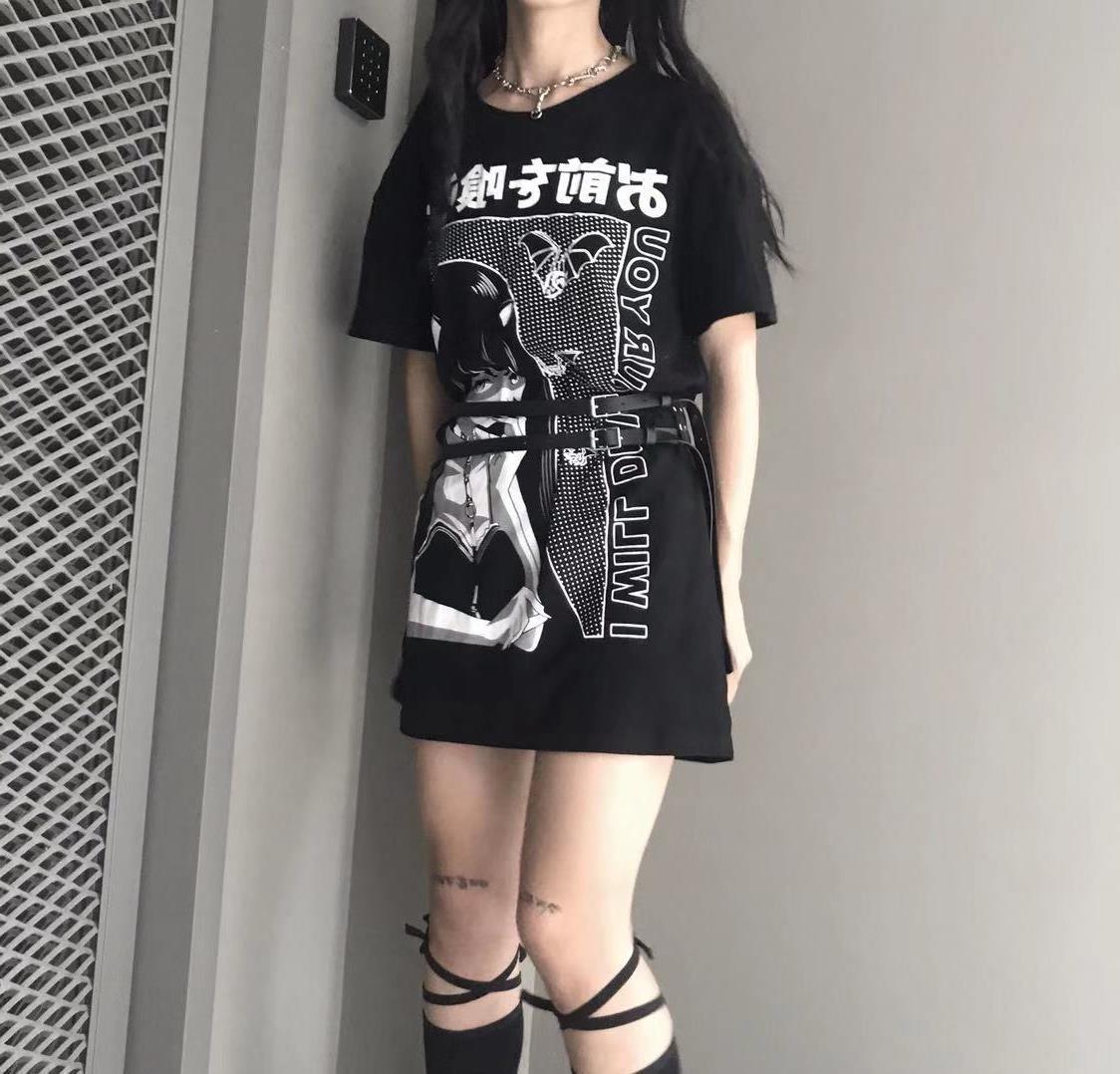 Camiseta oversize con estampado de anime