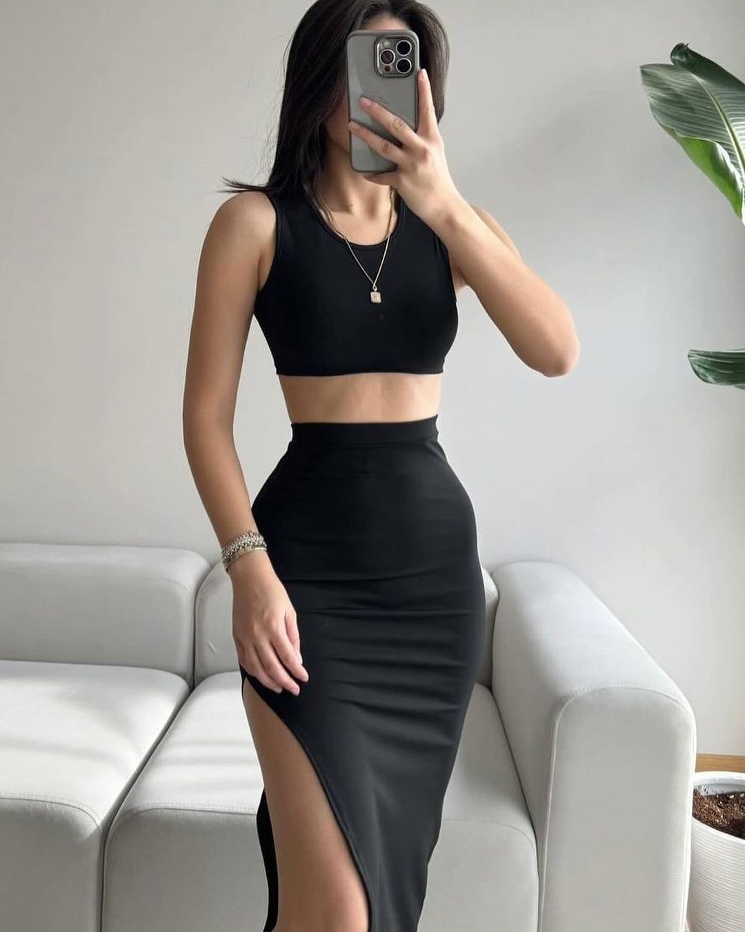Traje de dos piezas con top y vestido tubo