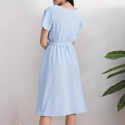 Vestido de color liso con cinturón y manga corta