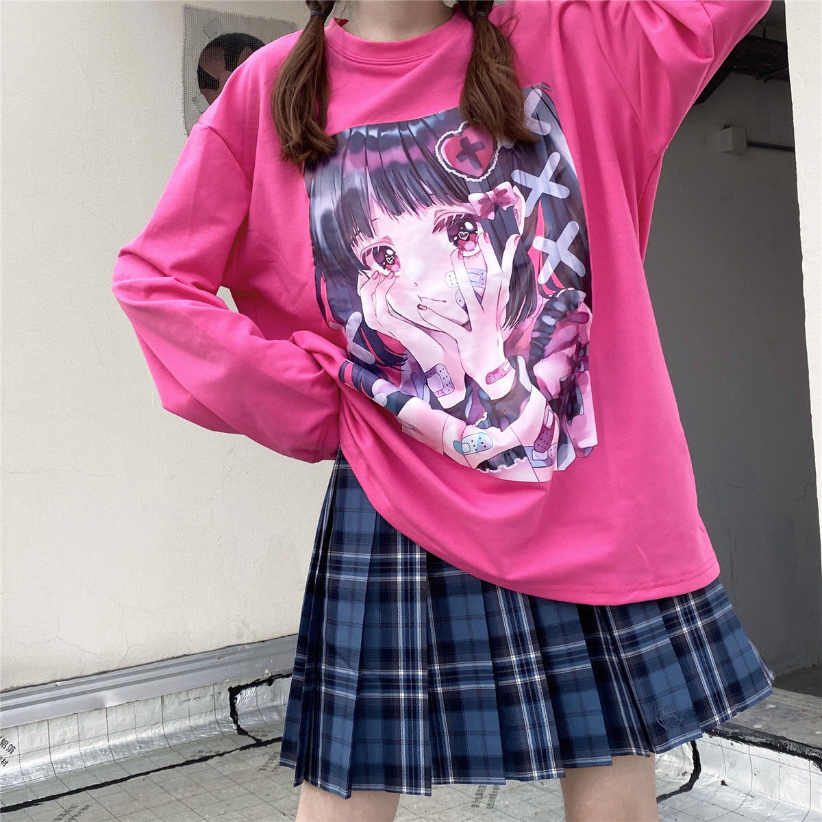 Camiseta de cuello redondo manga larga estampado anime