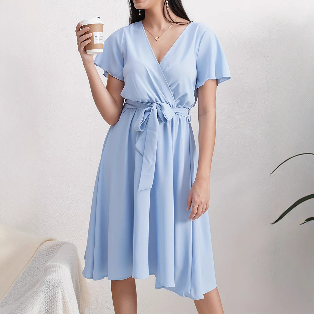 Vestido de color liso con cinturón y manga corta